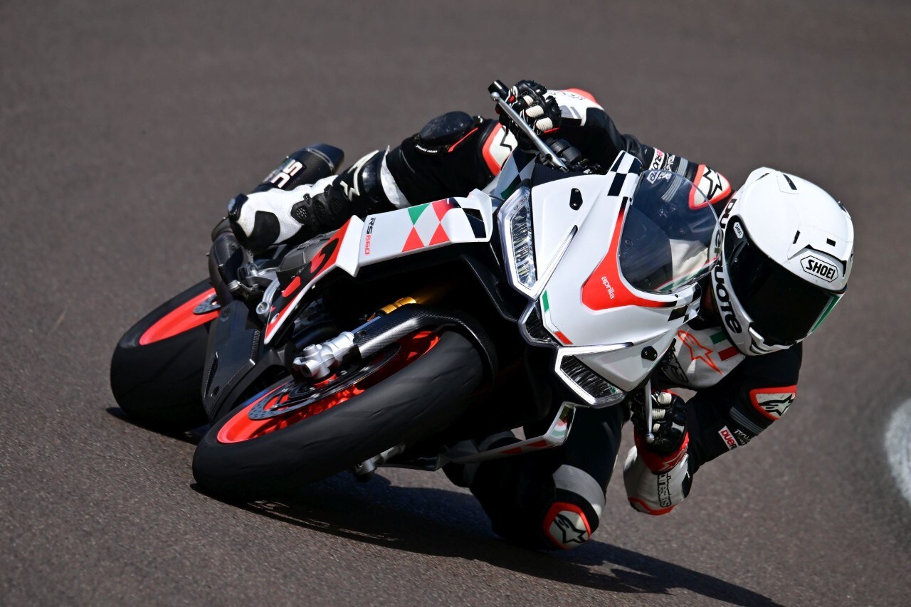 DueruoteTG #166 - Aprilia RS 660 Extrema: la migliore sportiva media sul mercato?